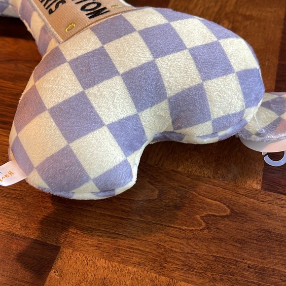 NWT CHEWY VUITON PARIS BONE SHAPED DOG TOY - SO ADORABLE - MUST SEE!!!! - Picture 7 of 7